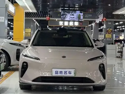 Nio ET5 2025, 25000 км, за 137000 CNY