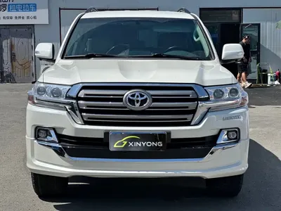 Toyota Land Cruiser 2019, 90000 км, за 459799 CNY - фото 1