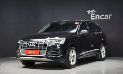Audi Q7 · 2021 год