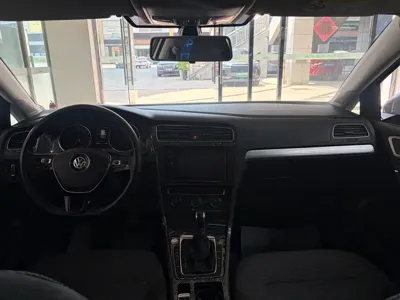 Volkswagen Golf EV 2020, 50000 км, за 55800 CNY - фото 9