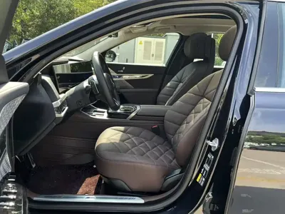 BMW i7 2025, 29000 км, за 458000 CNY