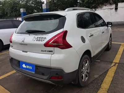 Peugeot 3008 2015, 98100 км, за 18000 CNY