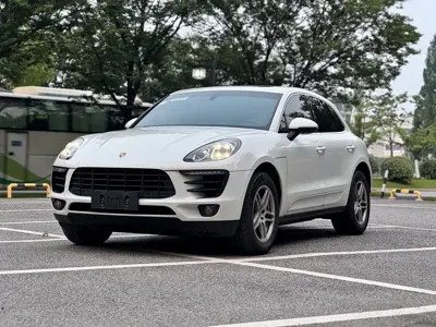 Porsche Macan · 2015 год
