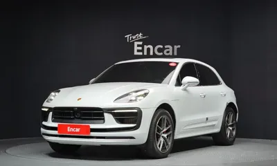 Porsche Macan · 2022 год
