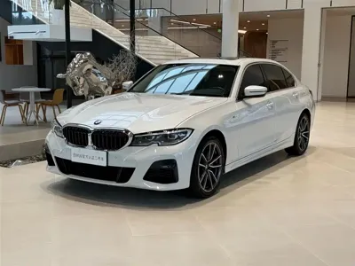 BMW 3 Series · 2022 год