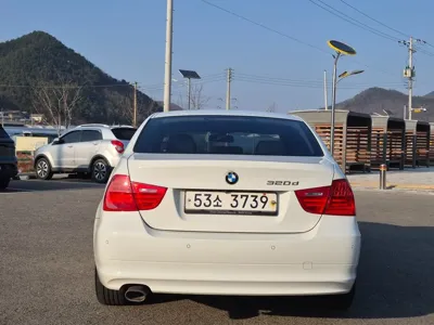 BMW 3-Series 2009, 181000 км, за 2650000 KRW