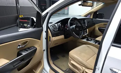 Kia Canival 2017, 153443 км, за 8900000 KRW - фото 10