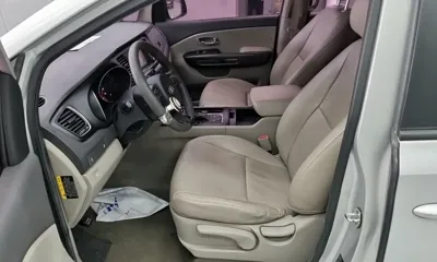 Kia Canival 2015, 126767 км, за 7500000 KRW - фото 10