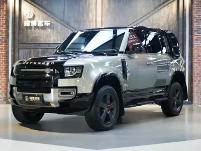 Land Rover Defender · 2022 год