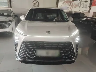 Buick GL8 Hybrid 2025, 14400 км, за 302500 CNY