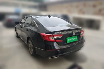 Honda Accord 2018, 72000 км, за 90460.58 CNY