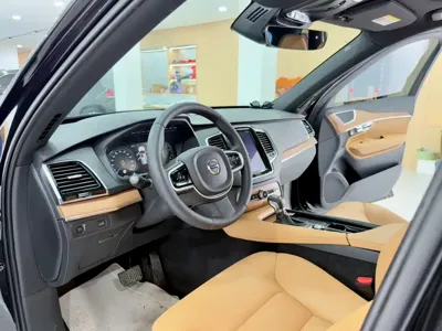 Volvo XC90 2019, 80000 км, за 140900 CNY - фото 4