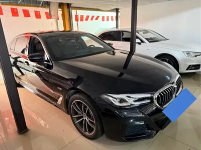 BMW 5 Series New Energy 2023, 25000 км, за 208500 CNY