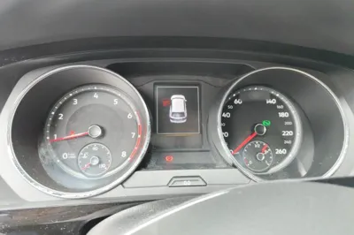 Volkswagen Tiguan L 2018, 171100 км, за 71524.04 CNY - фото 10