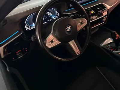 BMW 5 Series New Energy 2023, 25000 км, за 208500 CNY