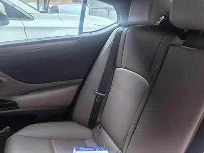 Lexus ES 2023, 51000 км, за 178800 CNY - фото 6