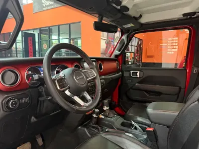 Jeep Wrangler 2022, 22000 км, за 298000 CNY - фото 12
