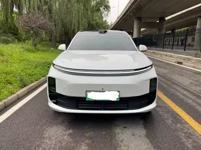 Li Auto Li L6 2024, 70000 км, за 188000 CNY