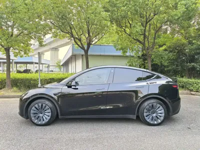 Tesla Model Y 2022, 108000 км, за 139800 CNY