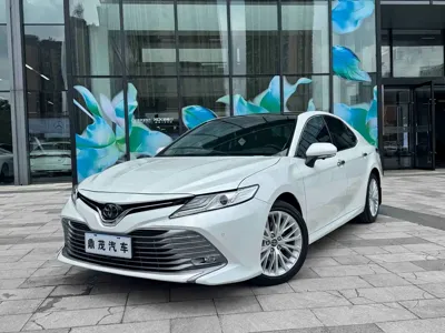 Toyota Camry · 2020 год