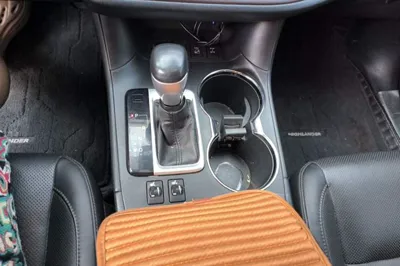 Toyota Highlander 2018, 82500 км, за 121907.31 CNY - фото 14