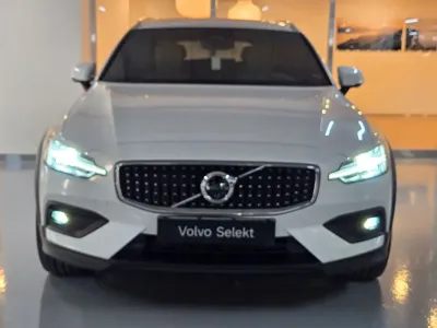Volvo V60 2025, 3047 км, за 50000000 KRW - фото 3