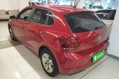 Volkswagen Polo 2019, 66700 км, за 54438.14 CNY