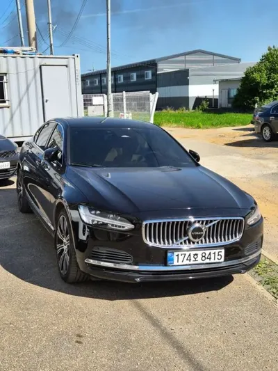 Volvo S90 2024, 63000 км, за 48810000 KRW