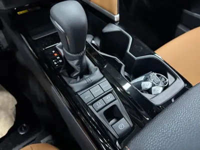 Toyota Camry 2026, 9 км, за 54800000 KRW - фото 8