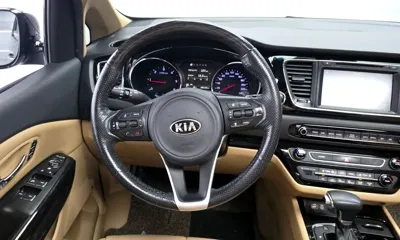Kia Canival 2017, 185119 км, за 9900000 KRW - фото 12