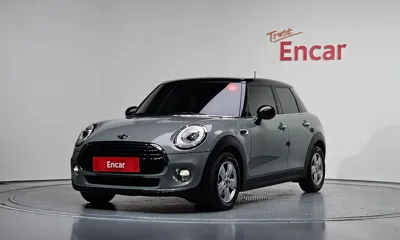 MINI Cooper · 2018 год