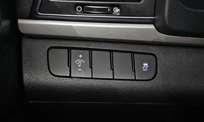 Hyundai Avante 2017, 75932 км, за 12300000 KRW - фото 17