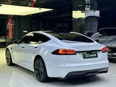 Tesla Model S 2023, 30000 км, за 569800 CNY - фото 6