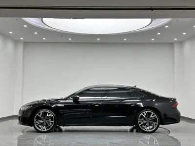 Audi A7L 2022, 45000 км, за 255000 CNY - фото 5