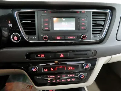 Kia Canival 2016, 206190 км, за 8300000 KRW - фото 16