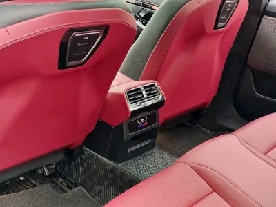BMW i5 2025, 22000 км, за 249800 CNY - фото 9