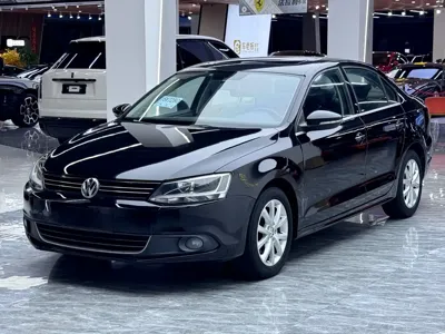 Volkswagen Sagitar · 2013 год