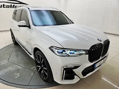 BMW X7 2021, 30045 км, за 92600000 KRW