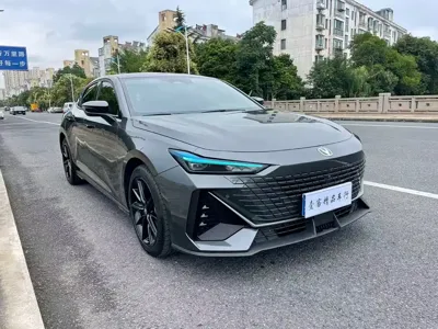 Changan UNI-V · 2023 год
