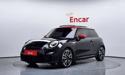 MINI Cooper · 2023 год