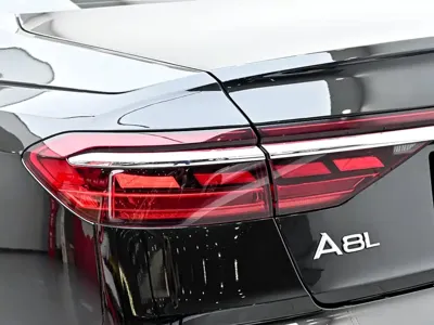 Audi A8 2025, 7500 км, за 569000 CNY - фото 9