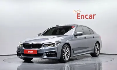 BMW 5-Series · 2017 год