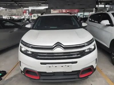 Citroen C5 Aircross 2020, 71800 км, за 55199 CNY