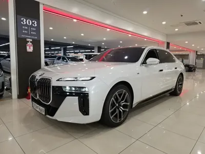 BMW 7-Series · 2025 год