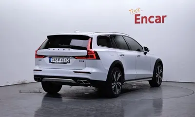 Volvo V60 2021, 40303 км, за 33990000 KRW