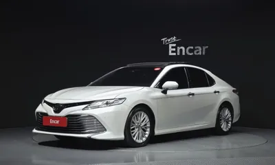 Toyota Camry · 2019 год