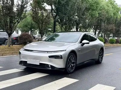 Xpeng P7 · 2023 год