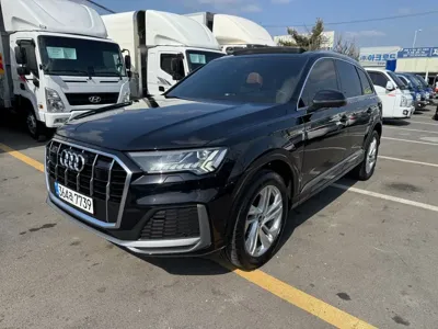 Audi Q7 · 2021 год