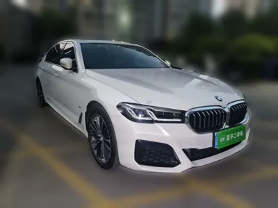 BMW 5 Series 2022, 36400 км, за 265807.04 CNY - фото 3