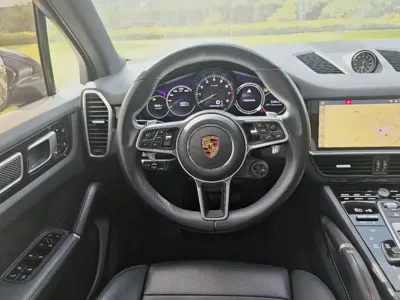 Porsche Cayenne Hybrid 2021, 48000 км, за 388000 CNY - фото 11